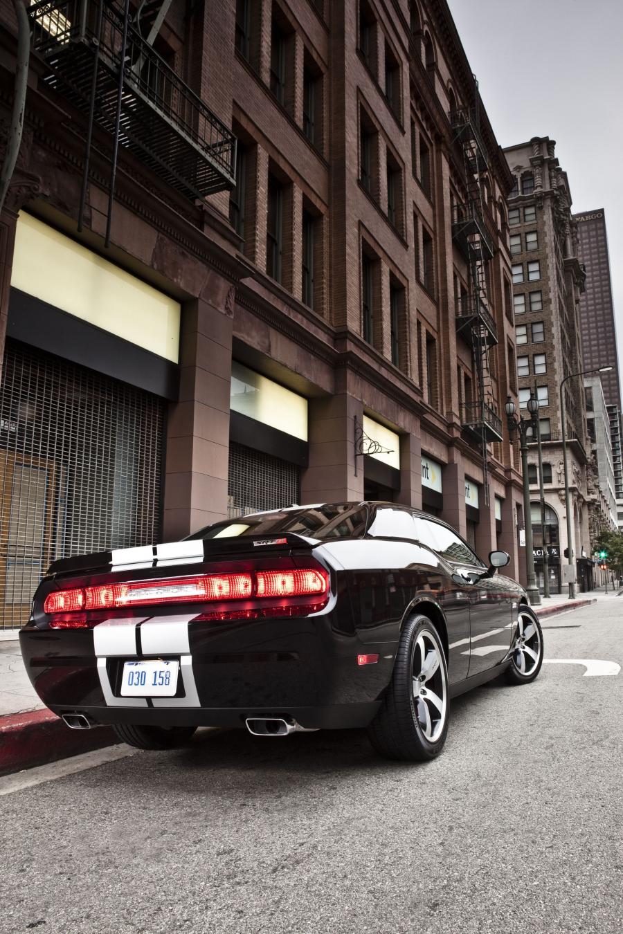  Dodge Challenger SRT8 392 2012 года  (фото 26 из 40)